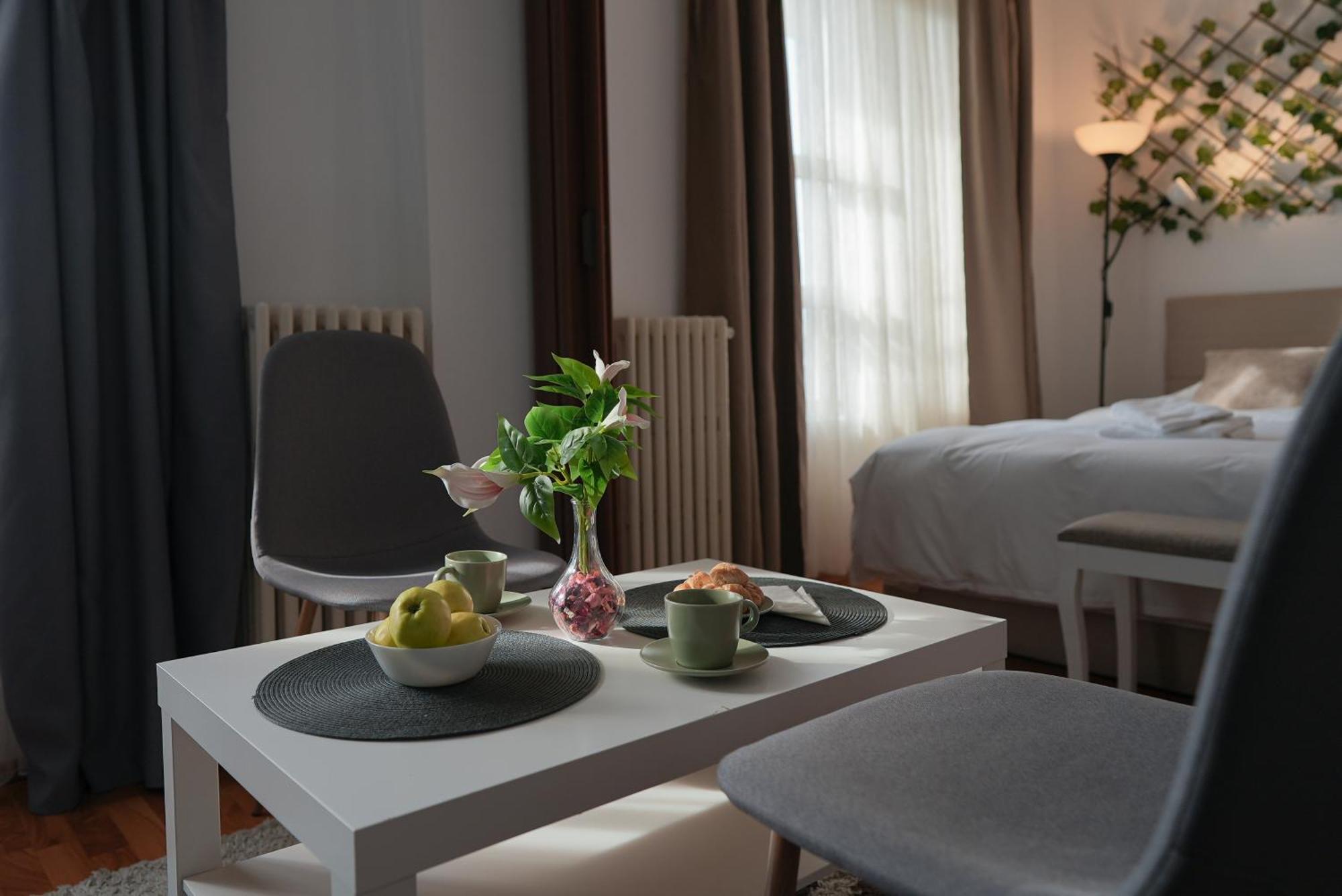 Victoria Avenue Apartments Bucarest Esterno foto